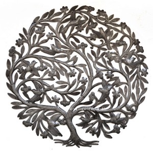 Arbre de vie décor mural martelé en Haïti - La Galerie Equitable