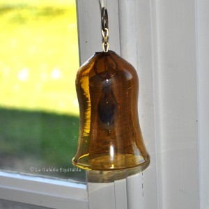 Clochette en verre ambre
